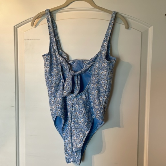Abercrombie Blue Floral Swimsuit - Picture 3 of 4